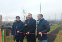 Inaugurato dal sindaco Mastella il nuovo parco giochi a via Vittime di Nassirya