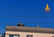 Avellino| Alloggi popolari fatiscenti a via Tedesco, donna minaccia di lanciarsi dal tetto