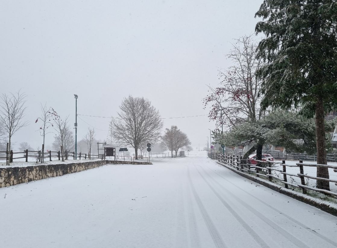Piano neve in Irpinia, Prefettura in allerta: riflettori sull’Ofantina. Provincia operativa con uomini e mezzi