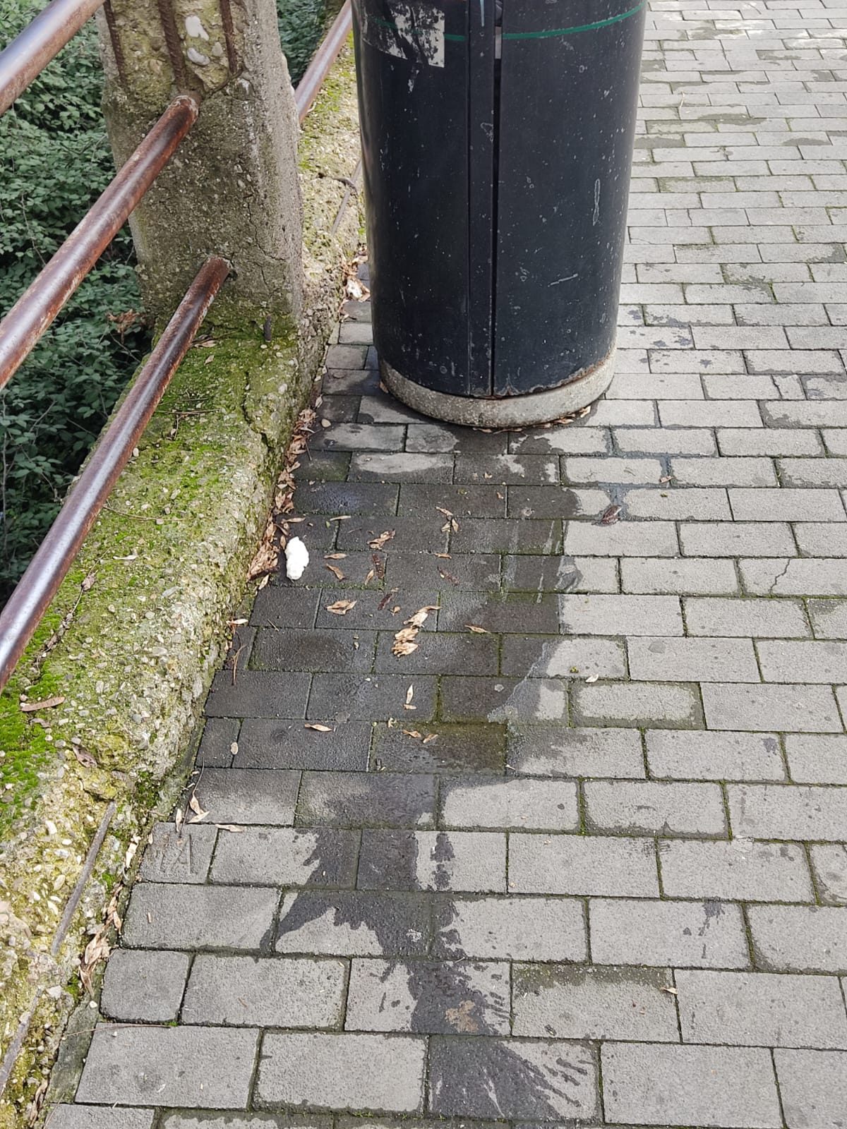 Benevento, rimosso televisore abbandonato nei pressi dell’Arco di Traiano