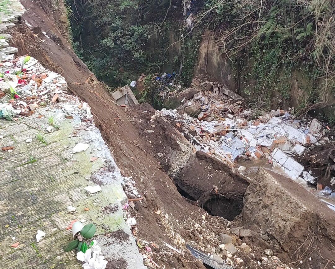 Crollo nel cimitero,  i gruppi Pd e “Dei Goti”: avevamo segnalato il pericolo da tempo