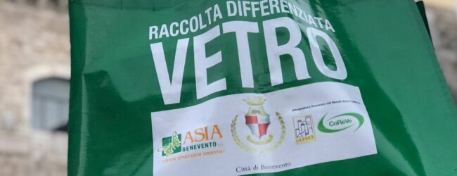 Asia Benevento, iniziata distribuzione borse per raccolta vetro nelle contrade