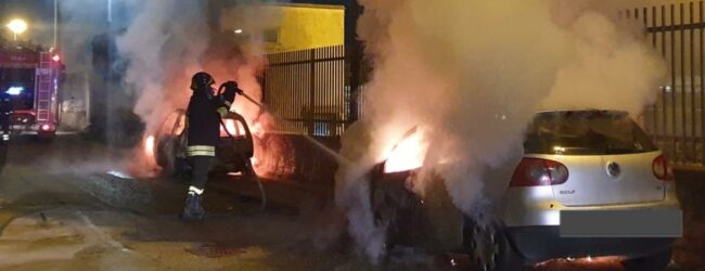 Benevento, in fiamme due auto nel Rione Ferrovia