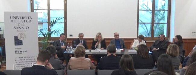 “Sbatti il mostro in prima pagina” la stampa nei processi penali: incontro con Edmondo Bruti Liberati