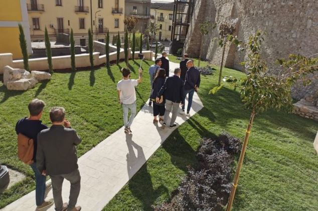 I Giardini di Palazzo Mosti saranno intitolati ad Alberto Simeone, una strada anche per Catapano