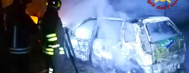 Roccabascerana| Tre auto in fiamme nella notte, indagini in corso