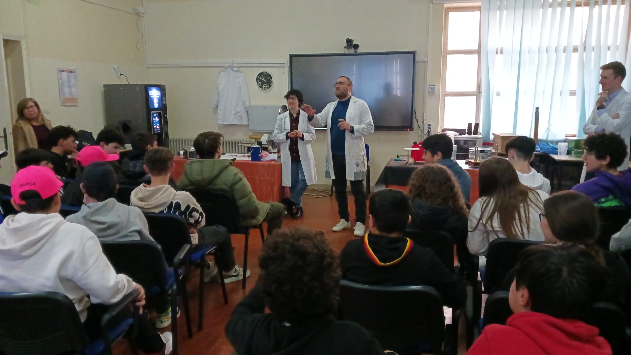 Benevento|All’Istituto ‘Federico Torre’ lezione di scienza e..teatro con ‘Le Muse di Archimede’