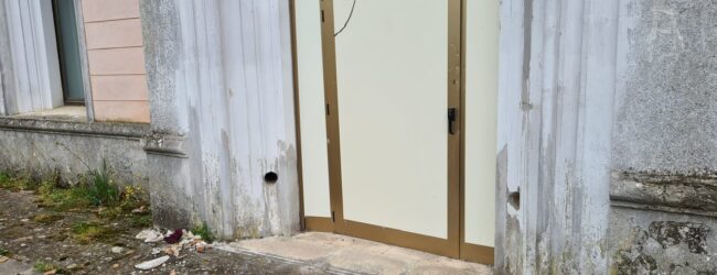 Villa dei Papi vandalizzata, Lombardi: “Provincia subito intervenuta, ma non si tratta di un atto isolato