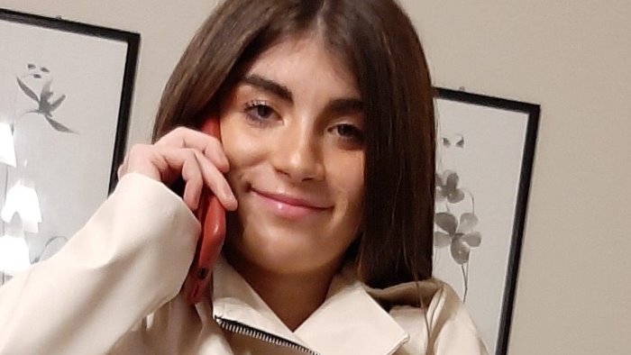 Scomparsa da Avellino la giovane Francesca De Vivo, appello del sindaco Nargi: “Aiutateci a ritrovarla”