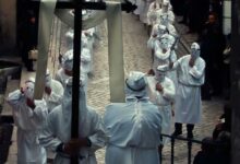 Pasqua, il venerdì santo a San Lorenzo Maggiore la processione dei Battenti