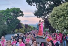 ‘Una luce per la vita’ a Pietrelcina, un fiume rosa per la prevenzione oncologica