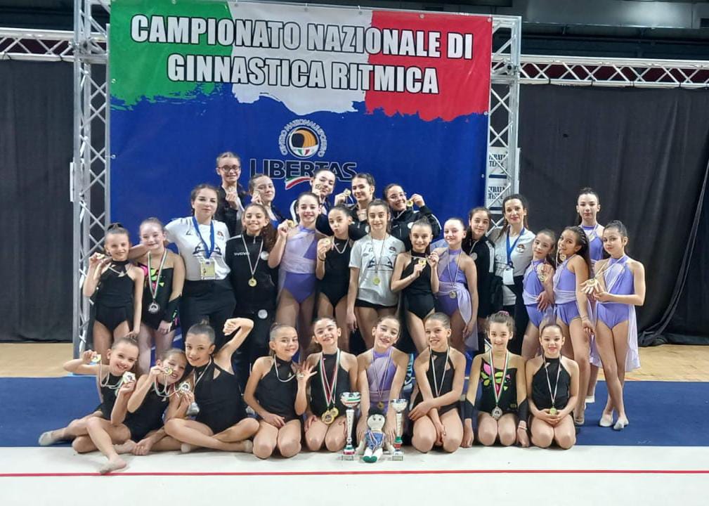 Campionati Nazionali di Ginnastica Ritmica, pioggia di medaglie per le atlete della Nigrìsoli di San Giorgio del Sannio