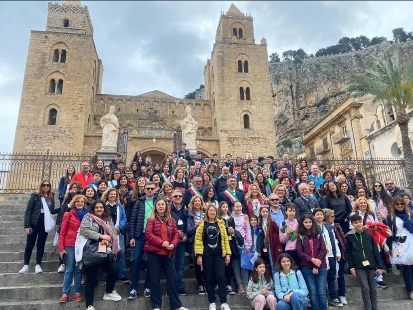 Scuole sannite in trasferta a Castellana Sicula per il progetto “Coloriamo il nostro Futuro”