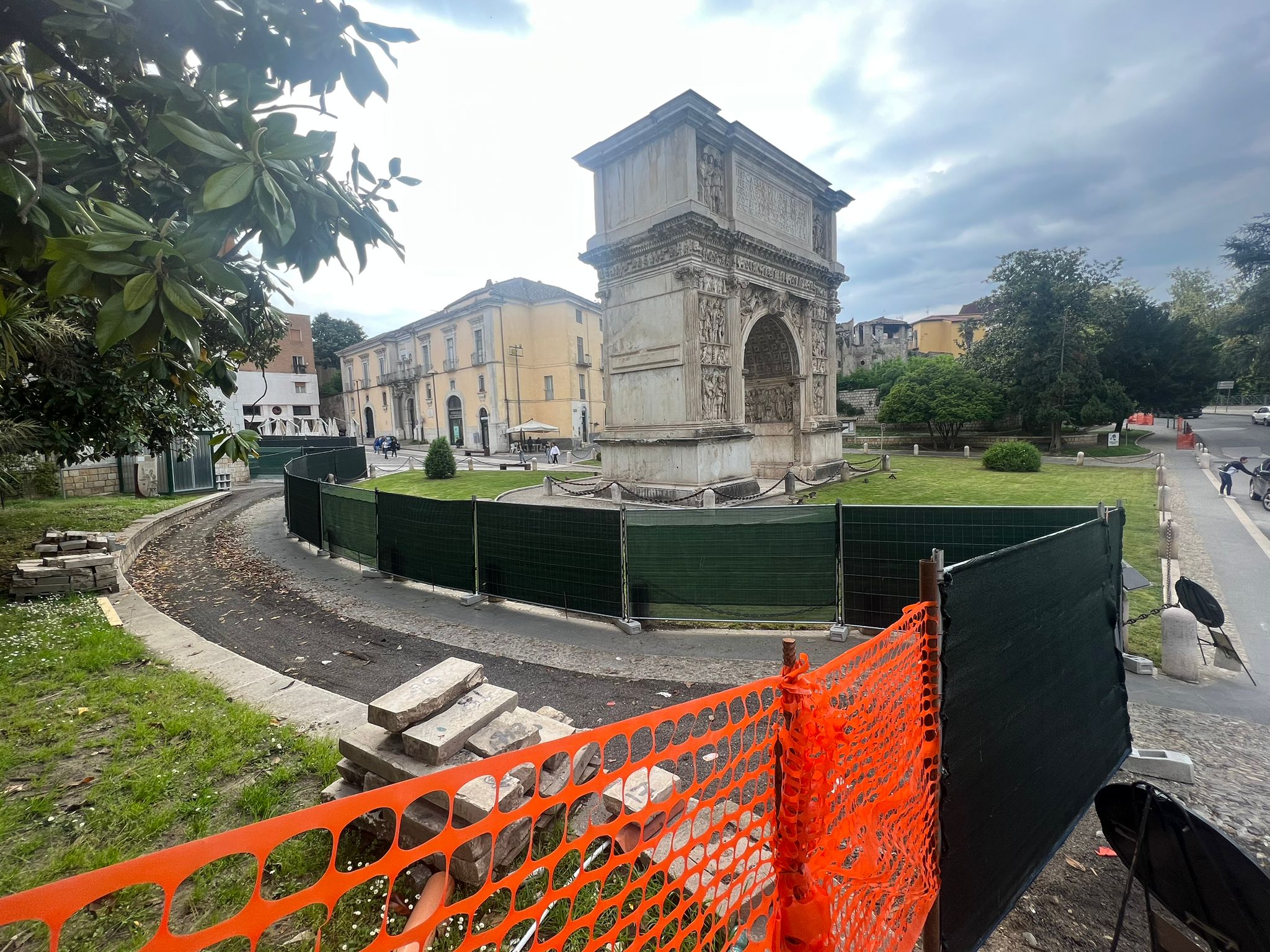 Arco di Traiano, ‘ApB’: “Lapidarium sempre più inutile, rinunciate”