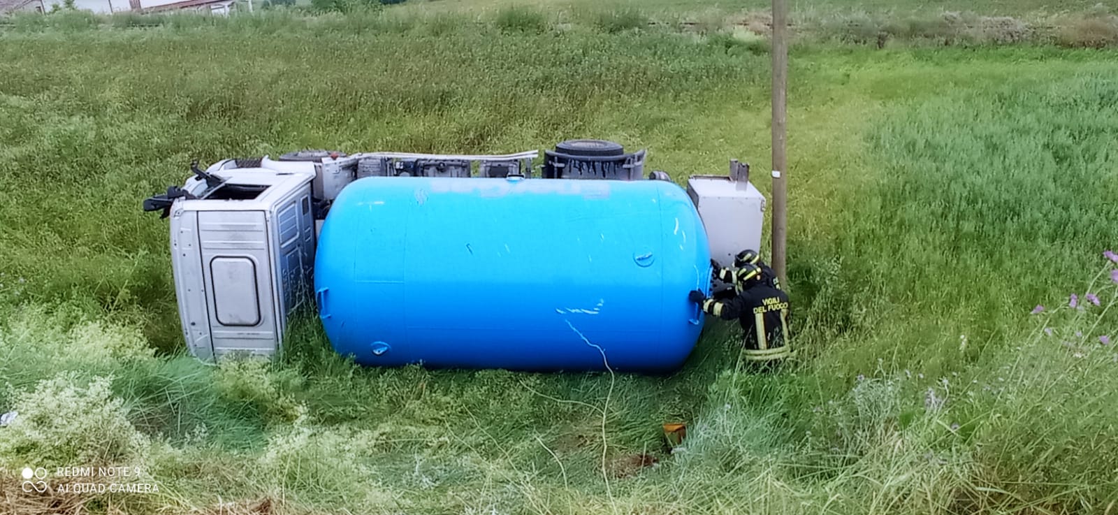 Cisterna carica di gpl si ribalta: disagi e paura tra Benevento e Pietrelcina