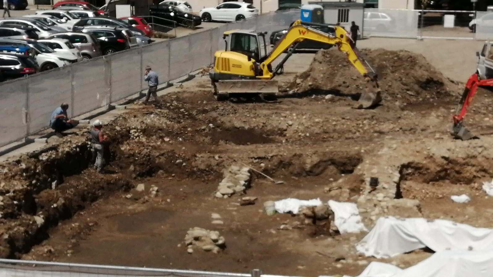 Piazza Pacca, petizione social per salvare gli scavi