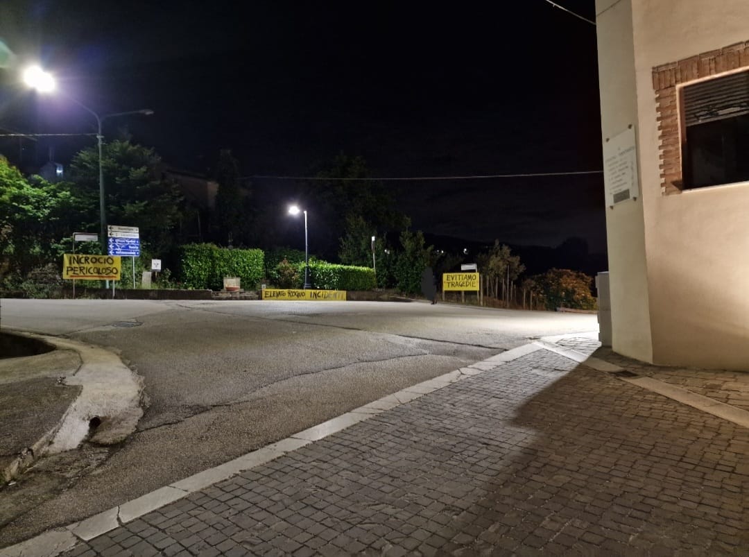 Roccabascerana, sale la protesta dei cittadini di Squillani: “Incrocio pericoloso tra la Provinciale e la via Comunale”