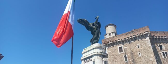 Viva l’Italia, repubblica democratica fondata sul lavoro…