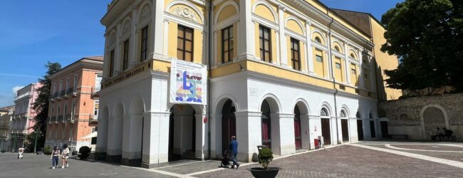 Teatro Comunale , si riaccende la polemica politica. Scambi al curaro Rubano-De Pierro