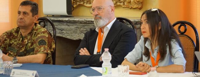 Figliuolo: “La Romagna non sarà un’altra Irpinia”. Scoppia la polemica