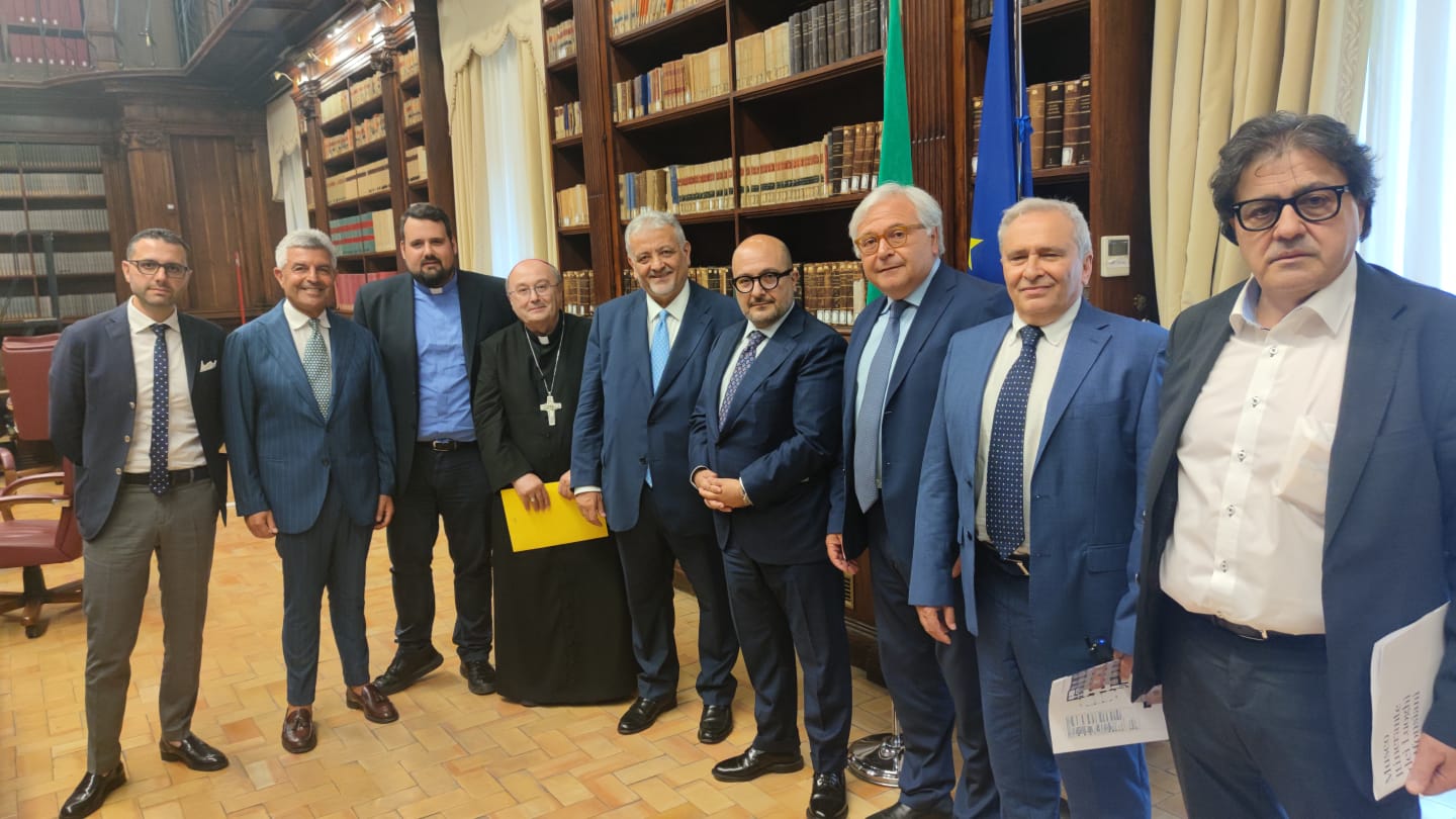 Il ministro Sangiuliano incontra una delegazione sannita e accoglie l’invito a venire nella provincia di Benevento