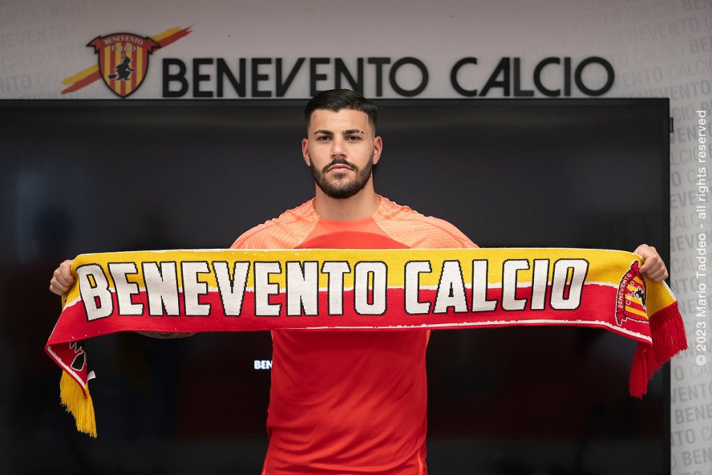 Benevento, risoluzione del contratto per Pastina: “grazie di tutto”