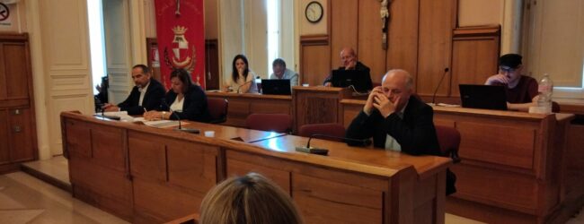 Consiglio comunale su Tari, disco verde ma Andreani è al capolinea
