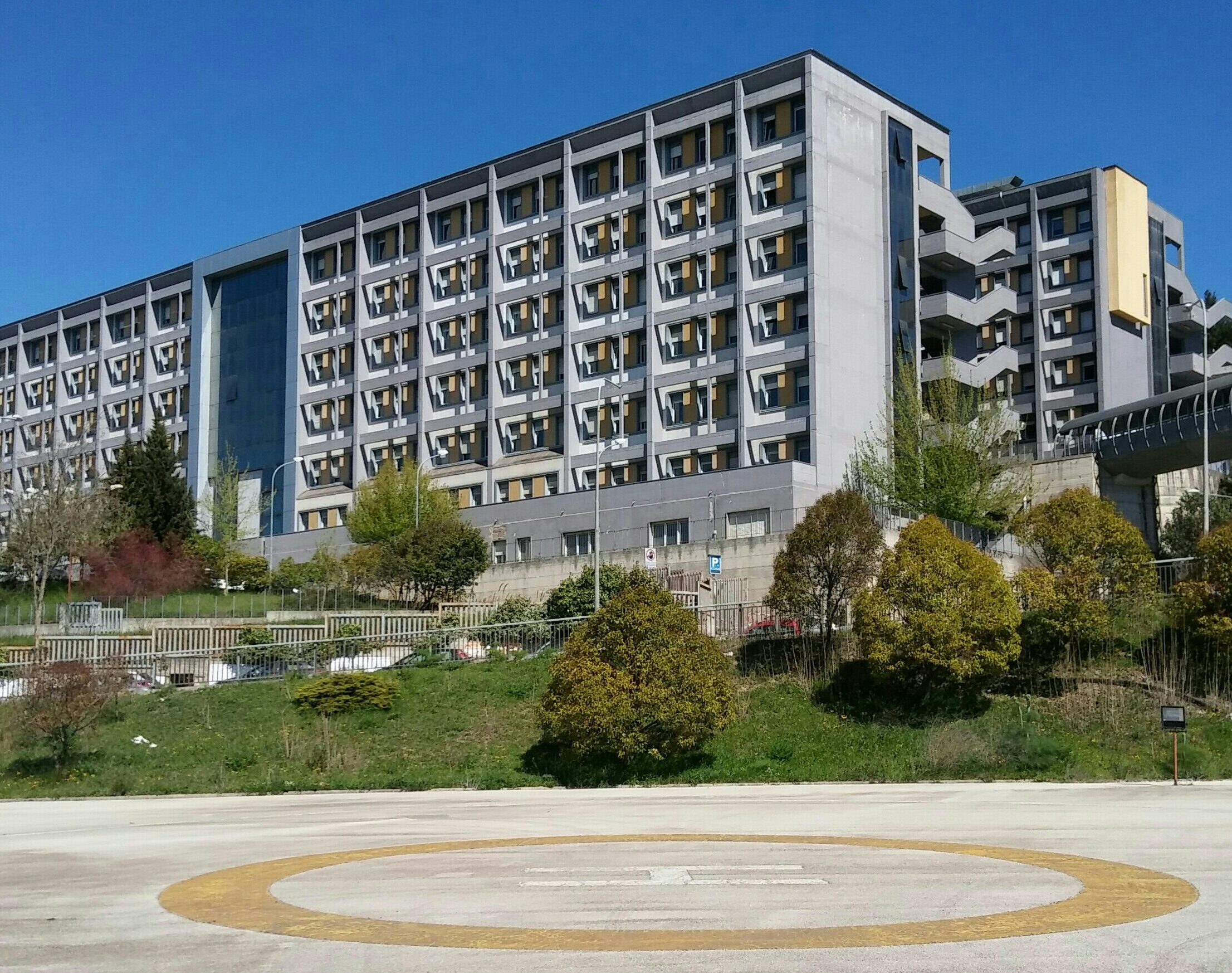 ‘Frangipane’,la figlia di un paziente ringrazia l’Oculistica: grande professionalita’ e umanita’