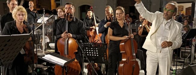 “Tra lucciole e Stelle” un successo dietro l’altro con musica ed emozioni