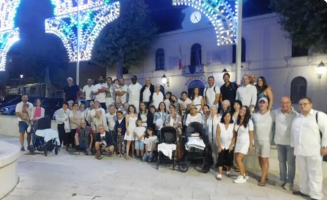 Arpaise, grande partecipazione alla cena in bianco e al torneo di ping-pong organizzata dal Parroco Don Albert Mwise