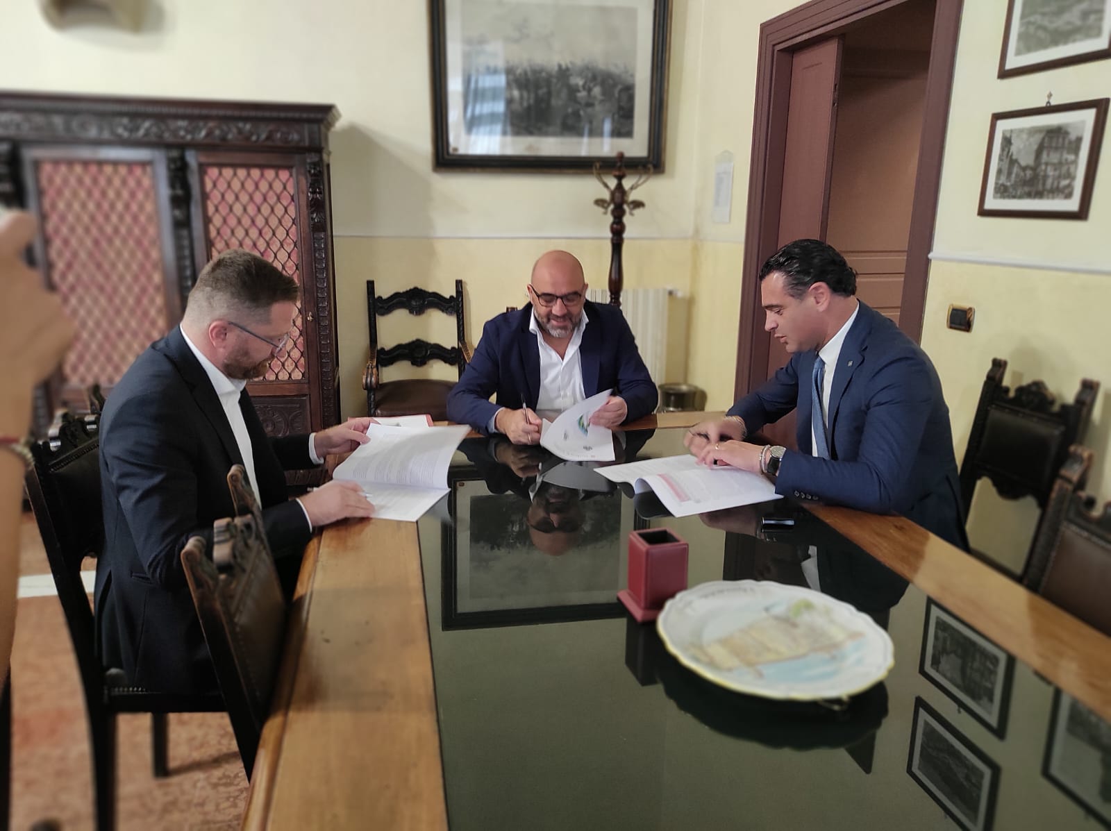 Comunità Energetica Irpinia, firmato il protocollo tra Provincia e Comuni di Avellino e Chiusano S.D.