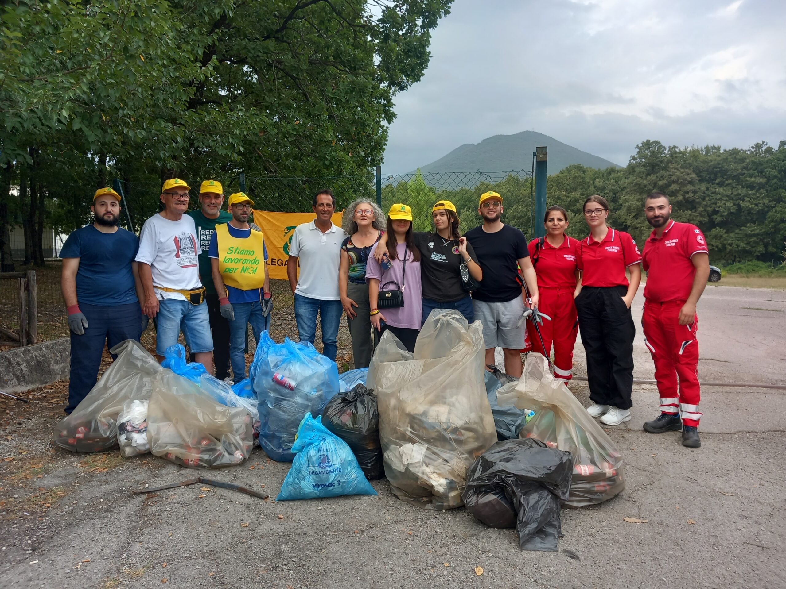 Volontari di ‘Puliamo il Mondo’ a San Salvatore Telesino