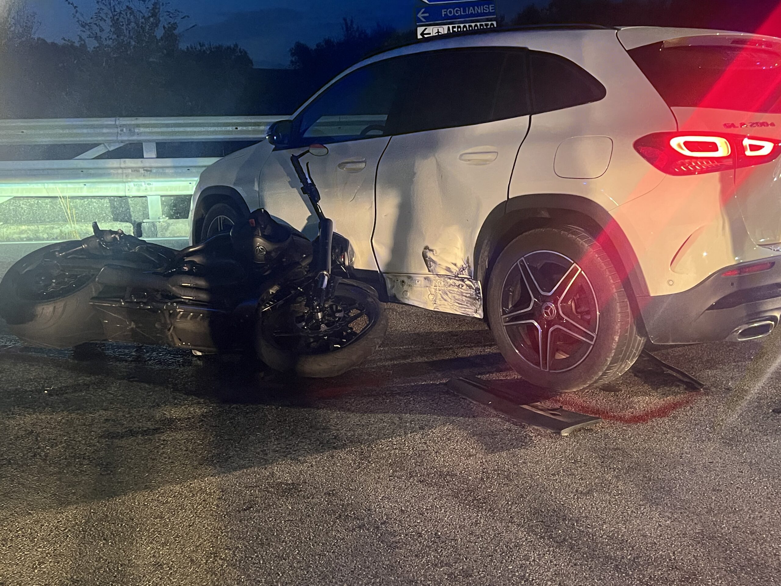 Strada statale 212, scontro auto-moto: due feriti