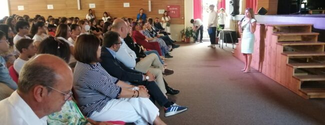 Montesarchio, l’assessore Fortini agli studenti: “Coltivate la vostra curiosità”. Attacco al Governo su dimensionamento ed edilizia scolastica