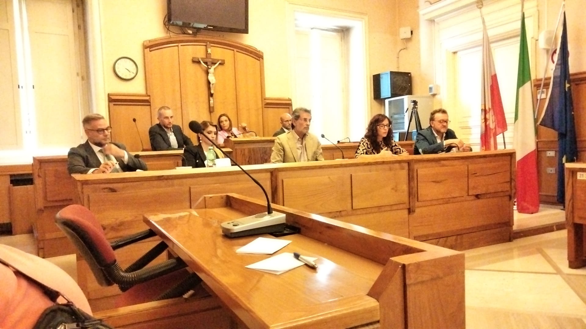 Culto della personalità, l’accusa di Perifano a Mastella