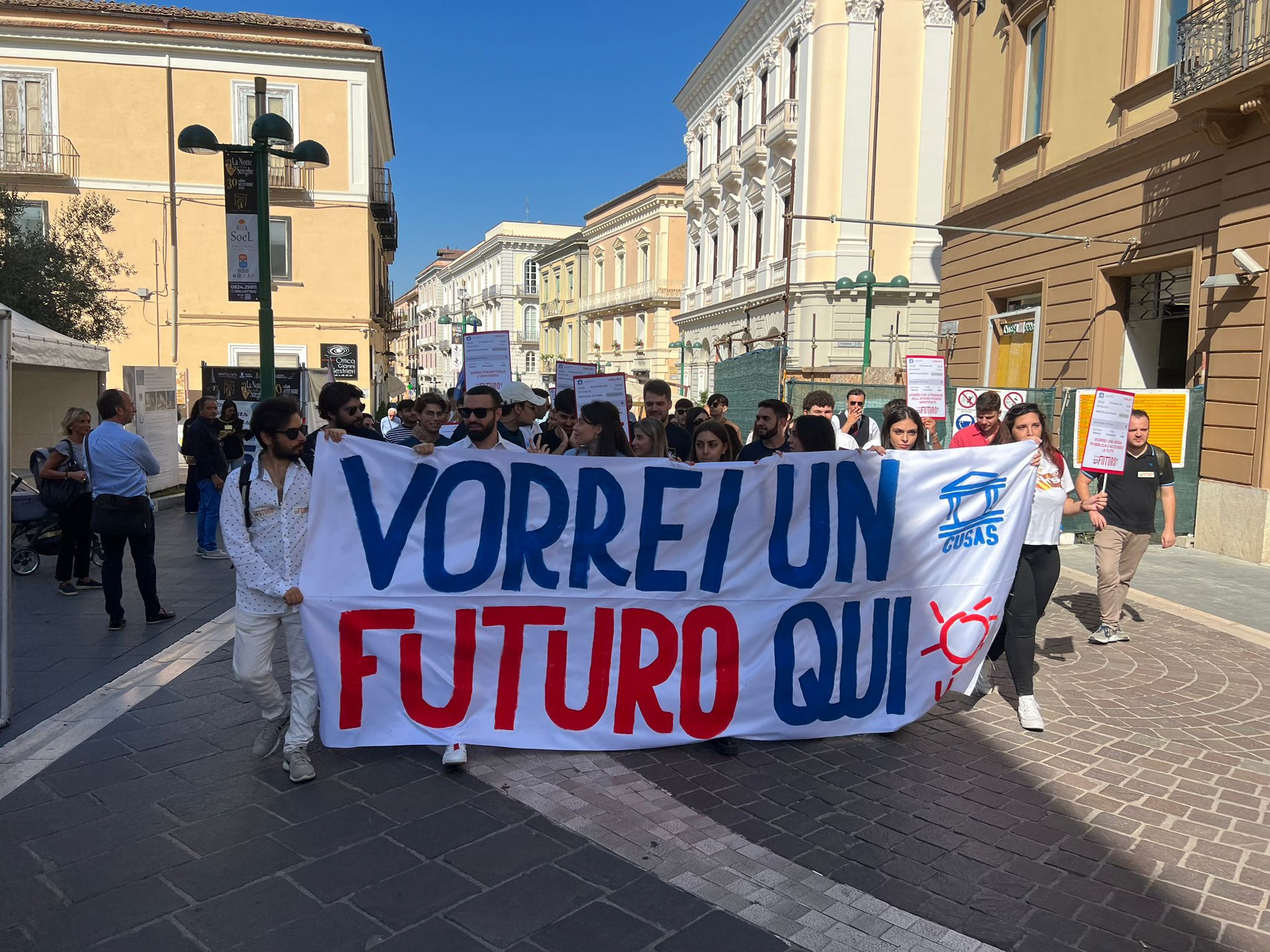 “Vorrei un futuro qui”, anche a Benevento la protesta degli studenti universitari