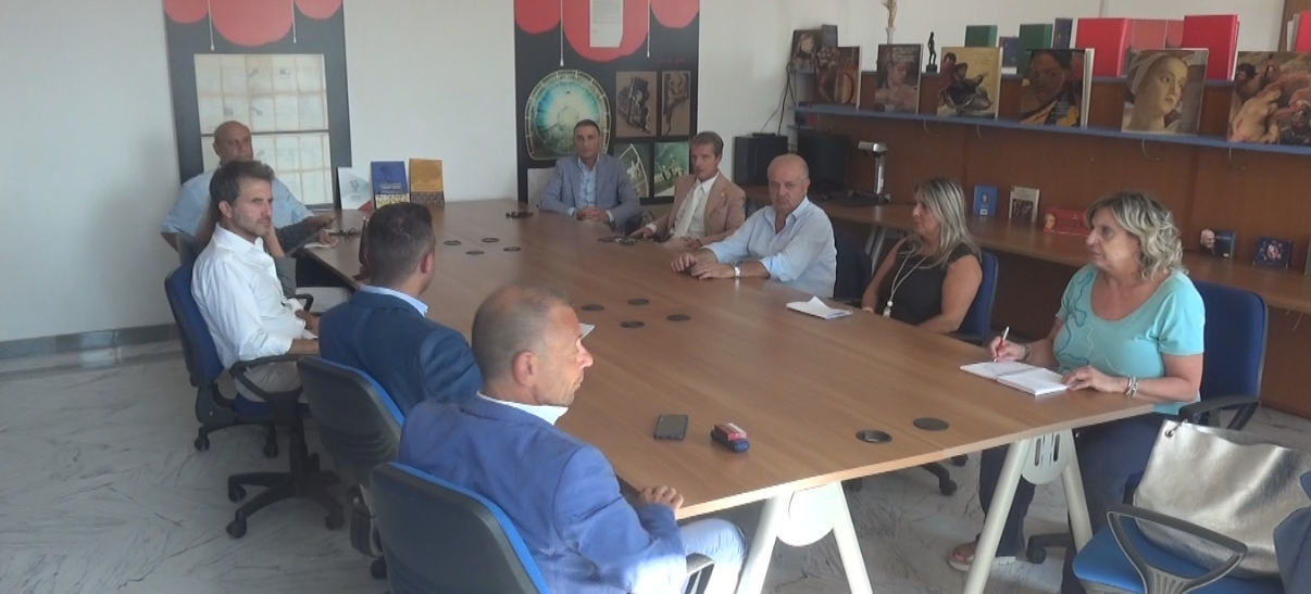 Scuole, briefing a Palazzo Paolo V. Farese: “il Comune sta lavorando sodo”