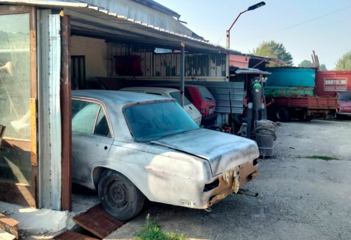 GdF Benevento: sequestrate due autocarrozzerie abusive a Dugenta e Limatola