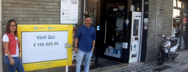 Avellino| Gratta e vinci da 100mila euro alla tabaccheria di via Piave: il premio ad una cliente abituale