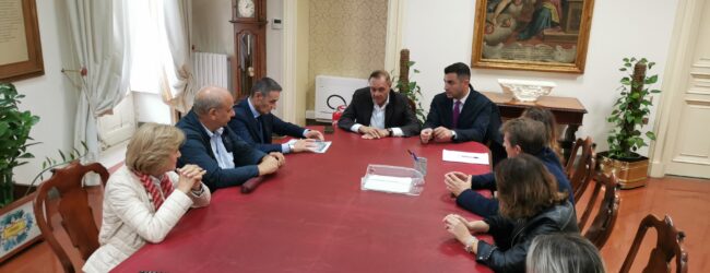 Dimensionamento, confronto con i dirigenti scolastici degli istituti comprensivi. Farese: “puntiamo a confermare le sei autonomie”