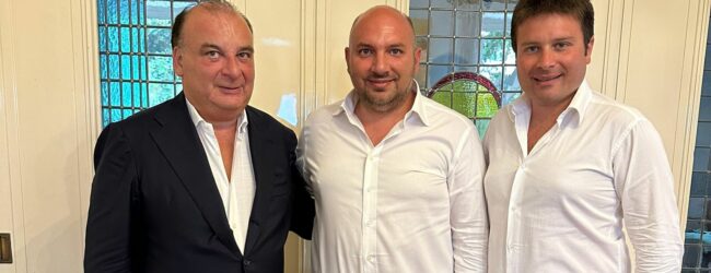 Parisi aderisce a Forza Italia