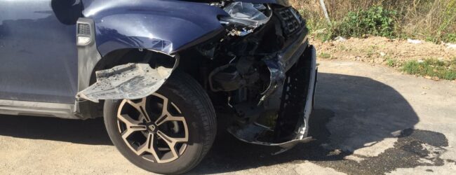 Scontro tra due auto al Rione Ferrovia, tre le persone coinvolte