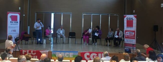 “Scuola più povera, territori più deboli” il grido d’allarme della CGIL