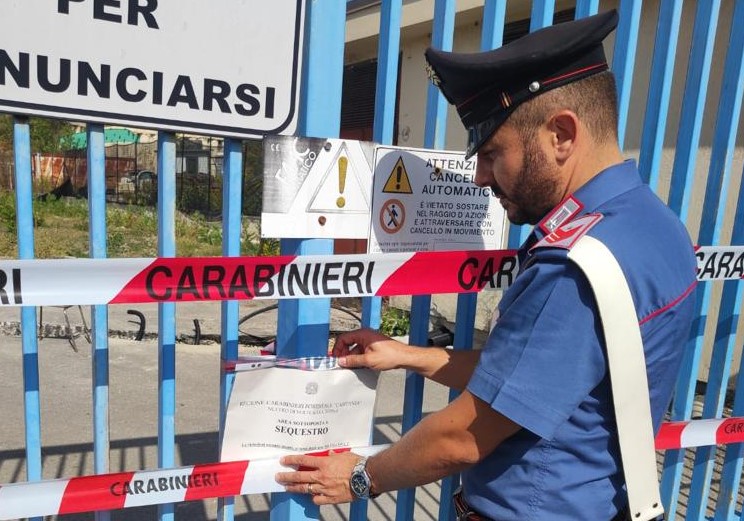 Torre le Nocelle| Fiamme in uno stabilimento in disuso, denunciati due uomini: ora analisi dell’Arpac