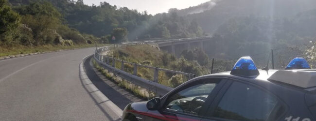 Montemarano| Minaccia di lanciarsi dal cavalcavia dell’Ofantina, 36enne salvato in extremis dai carabinieri