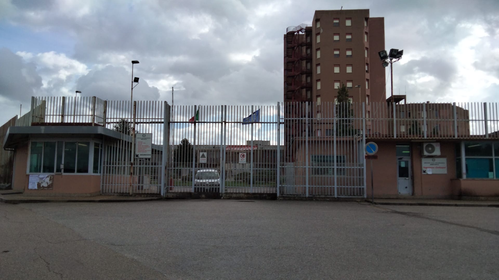 Benevento,ritornano i disordini nel carcere.Detenuto aggredisce poliziotto