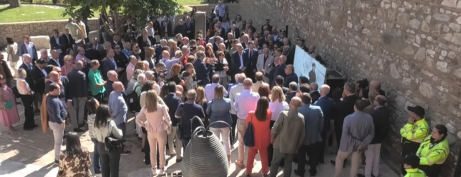 Sangiuliano riapre l’Hortus Conclusus e dispensa promesse