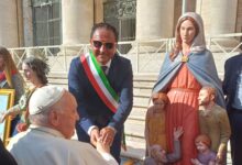 La comunità telesina in udienza dal Papa che ha benedetto la statua di Maria Madre della Famiglia