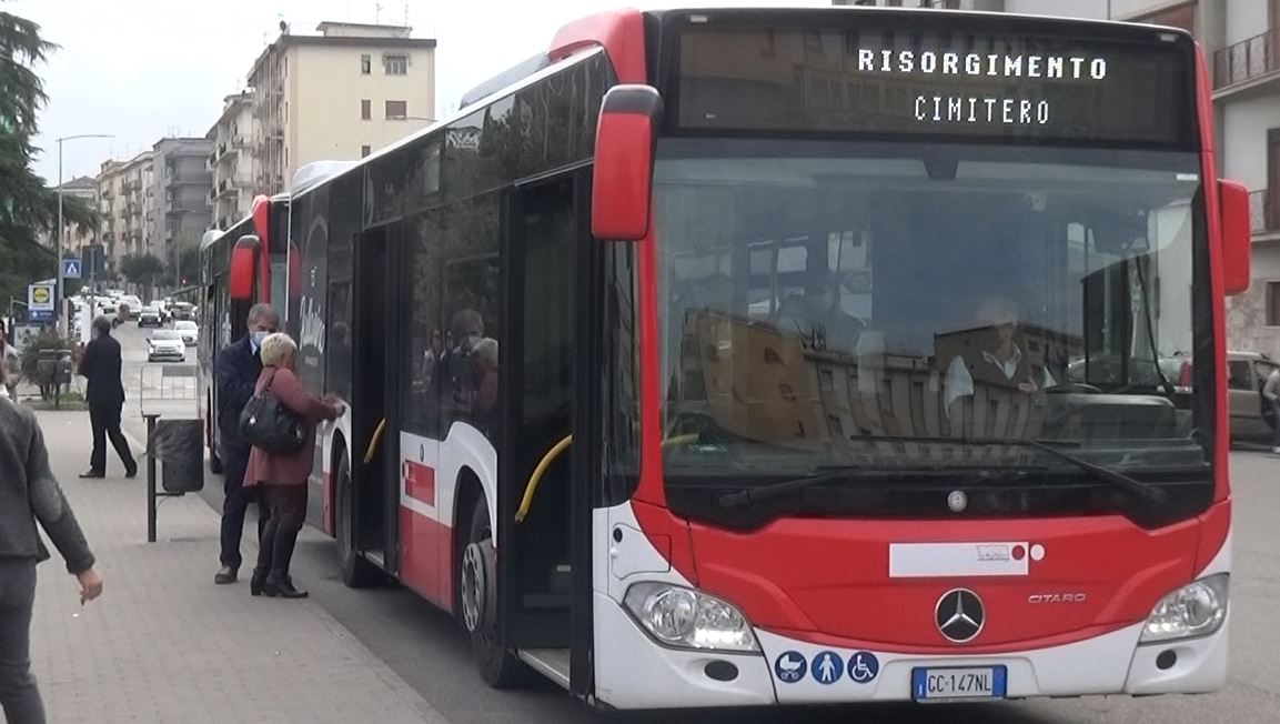 Navette per il cimitero: i capolinea saranno a via Vittime di Nassiriya e a piazza Risorgimento