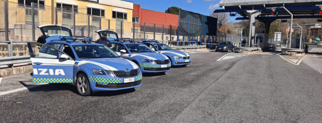 Prodotti ittici avariati, la Polstrada ferma e sanziona un veicolo commerciale